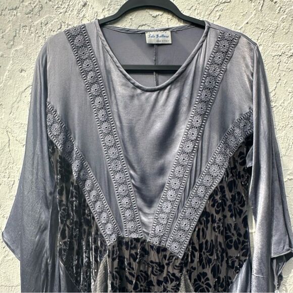 SOLE BELLARE Blouse Top Women Medium Whimseygoth Burnout Velvet Witchy - Picture 2 of 10